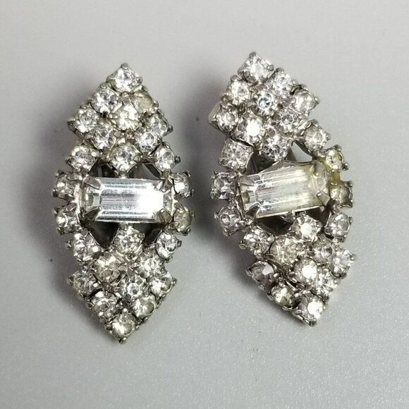 Vintage Rhinestone Cluster Clip On Earring, Silver Tone, Prong Set, Glass - Picture 7 of 7